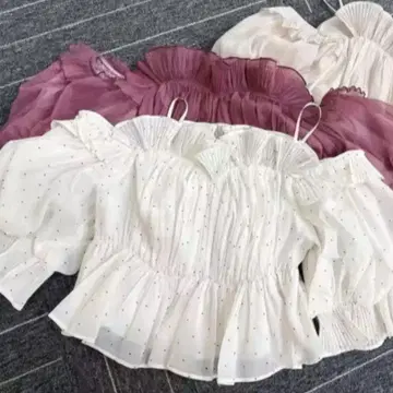 SNIDEL 볼륨 개더 프릴 오프숄더 블라우스