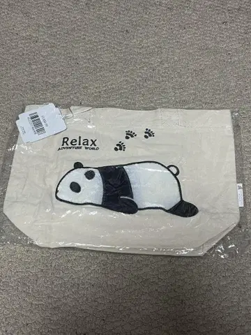 어드벤처 월드 팬더 자수 토트백