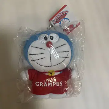 나고야 그랑퍼스 콜라보 도라에몽 봉제 인형