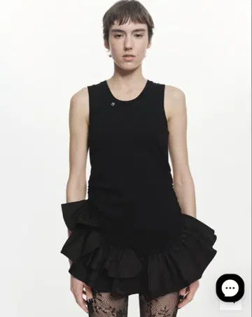 Bibiy 프릴 탱크탑 IRIS RUFFLE TOP 블랙 비비