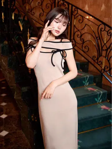 Darich(다리치) 파이핑 오프 숄더 원피스