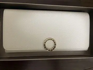 BULGARI 화이트 장지갑 불가리 불가리