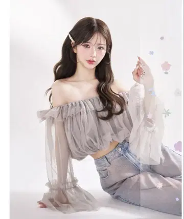 오프숄더 튤 볼륨 탑