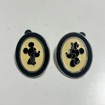 실루엣 스튜디오 핀 배지