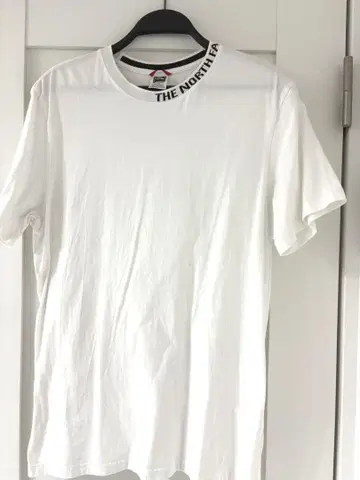 노스페이스 티셔츠