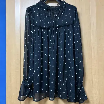 슬로브 이에나 꽃무늬 시스루 블라우스 블랙 긴팔