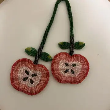 잭슨즈 사과 모티브 비즈 참