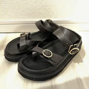 스픽 앤 스팬 MOHI (모히) 앵클 스트랩 샌들 23.5cm