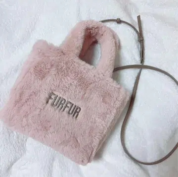 FURFUR 핑크 퍼 숄더백