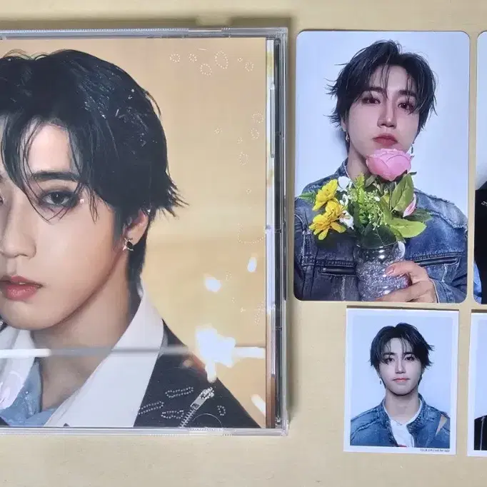 STRAY KIDS | 스트레이키즈 Stray Kids Japanese Hollow Album