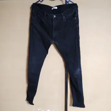 스키니 블랙 데님 프린지 밑단