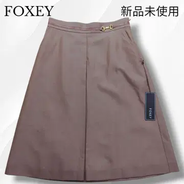 미사용 새상품 최근 모델 FOXEY 폭시 실크 금장 장식 박스 스커트