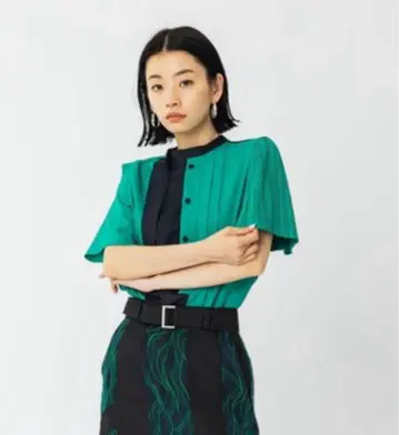 united tokyo 유나이티드 도쿄 플리츠 블로킹 블라우스