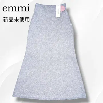 미사용 새상품 24SS emmi 에미 라메 니트 내로우 스커트 롱