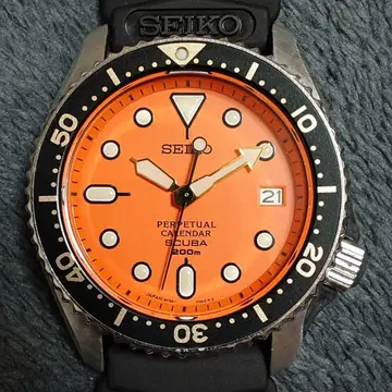 레어 SEIKO 퍼페츄얼 달력 SCUBA 200m 오렌지