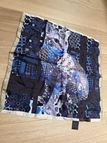 ETRO 고양이 그래픽 손수건 약 45cm