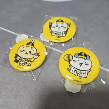 미개봉 치이카와 (먼작귀) 토끼 하치와레 한신 타이거즈 콜라보 캔뱃지