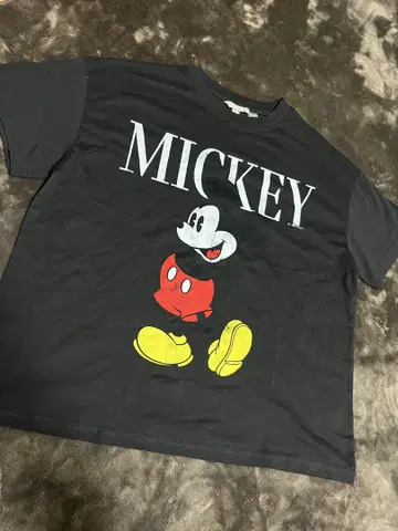 H&M 에이치앤엠 MICKEY 미키 짧은 기장 티셔츠