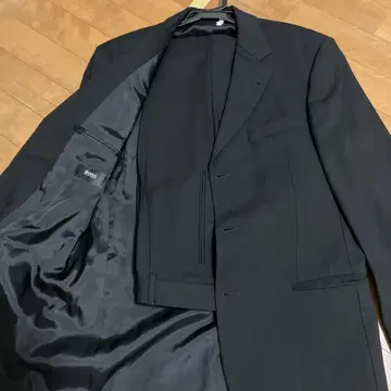 HUGO BOSS 셋업 수트