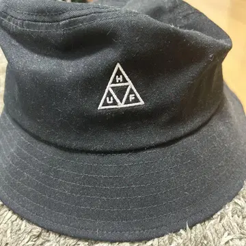 HUF 블랙 버킷 햇