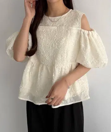 callautia 자카드 오프숄더 블라우스 아이보리 L