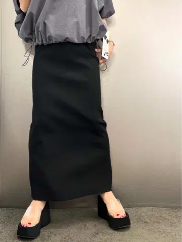 아야나 내로우 타이트 스커트