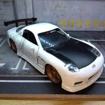 Jada toys 마쓰다 RX-7 1993년 1/43
