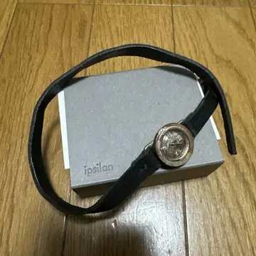 ipsilon 가죽 벨트 시계