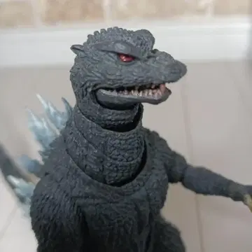 S.H.monster arts 고질라 2004 (눈 페인팅)