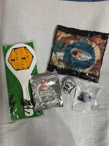 계속 한밤중이면 좋을 텐데. 팩토리 굿즈 묶음 판매