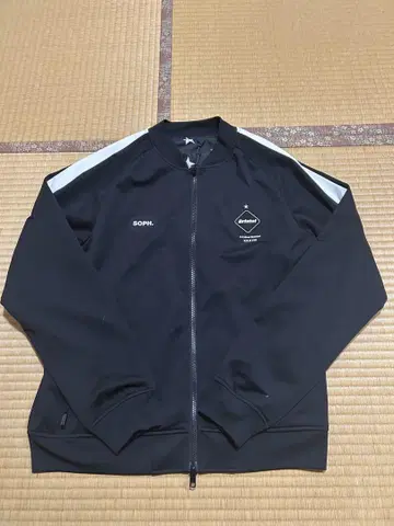 새상품급 SOPH. FCRB 리버서블 저리