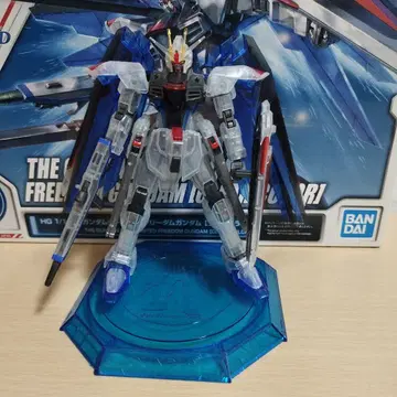 HG 1/144 프리덤 건담 (클리어 컬러)