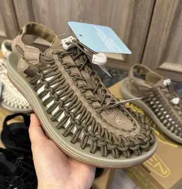 KEEN 스포츠 샌들 브라운 27cm