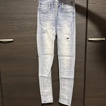 GYDA 라이트 블루 데미지 가공 스키니 데님