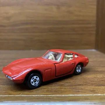 일본제 토미카 도요타 2000gt 빨간색