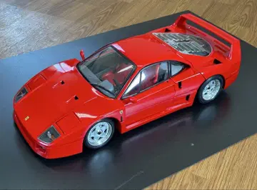 포케르 1/8 페라리 F40