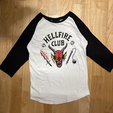 기묘한 이야기 HELLFIRE CLUB 7부 소매 티셔츠 S 사이즈