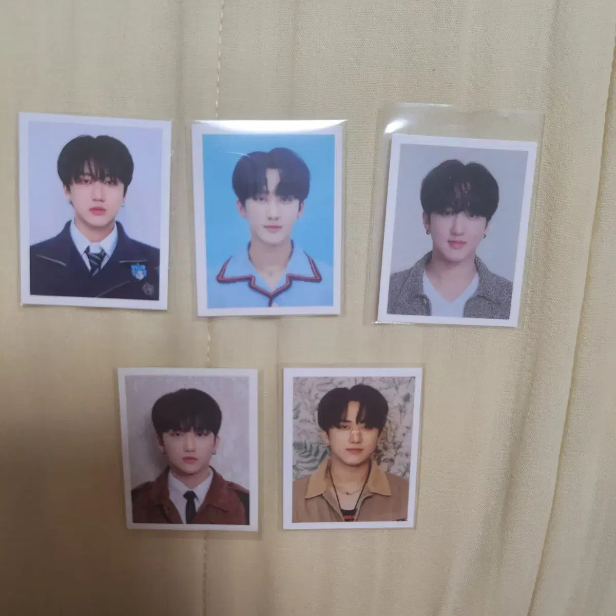 스키즈창빈증사5개 일괄판매합니다.