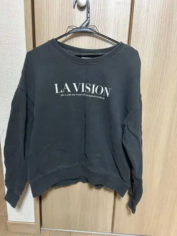 LA VISION 다크 그레이 오버 사이즈 맨투맨