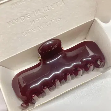 UNDO HAIRWARE 이탈리아제 클로크 클립 No. 4 보르도