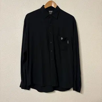 BESCHWA 블랙 레이온 셔츠 구제 의류