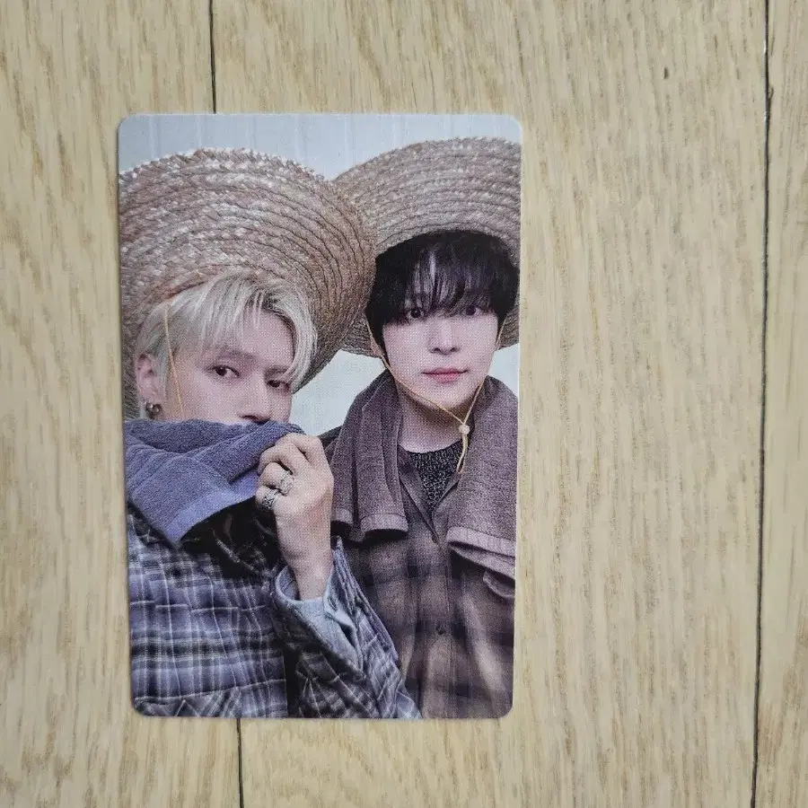 ATEEZ | 에이티즈 Ateez TokTok Young Farmer Unit poca