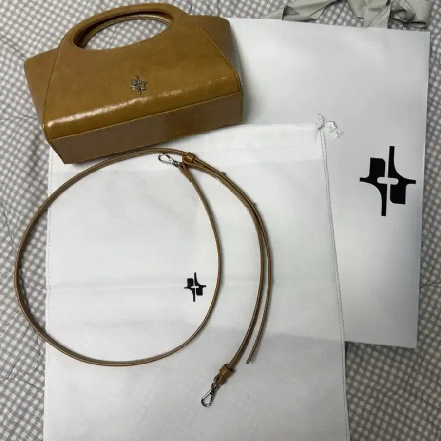 [FIND KAPOOR] MARKET BAG 20 CAMEL / 税込み b4e777be49afce76e0be3f0b9d14ff