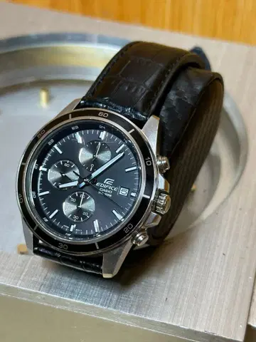 CASIO Edifice EFR-526 천연 가죽 [새상품급]