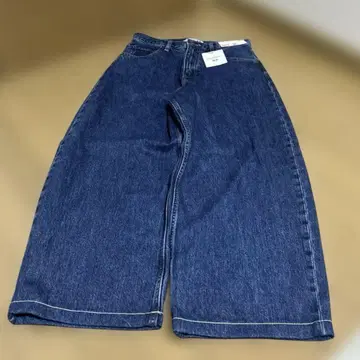 유니클로 JW 앤더슨 와이드 핏 청바지 28