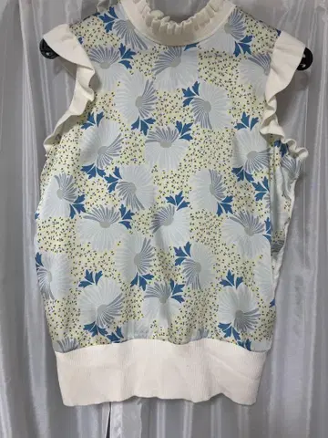 TED BAKER 꽃무늬 슬리브리스 니트