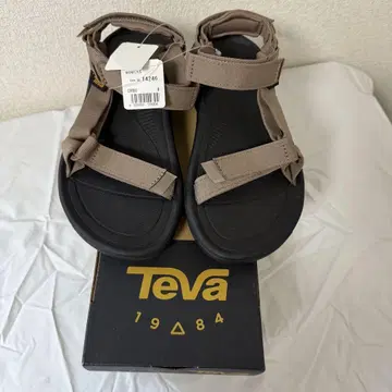 TEVA HURRICANE4 블랙/카키 샌들 사이즈 7 (23cm)