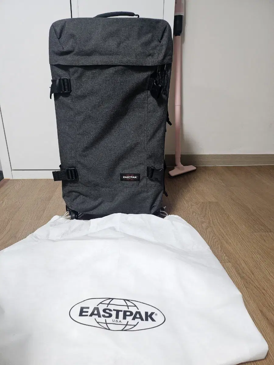 Eastpak Traverse Wheel Carrier