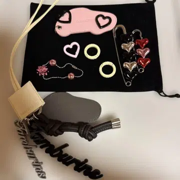 TAMBURINS 아오야마 팝업 키링 참