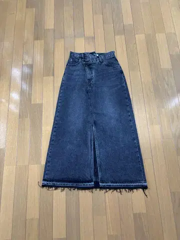 AZUL by MOUSSY 다크 그레이 타이트 스커트 S 사이즈